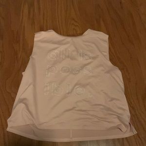 light pick workout shirt